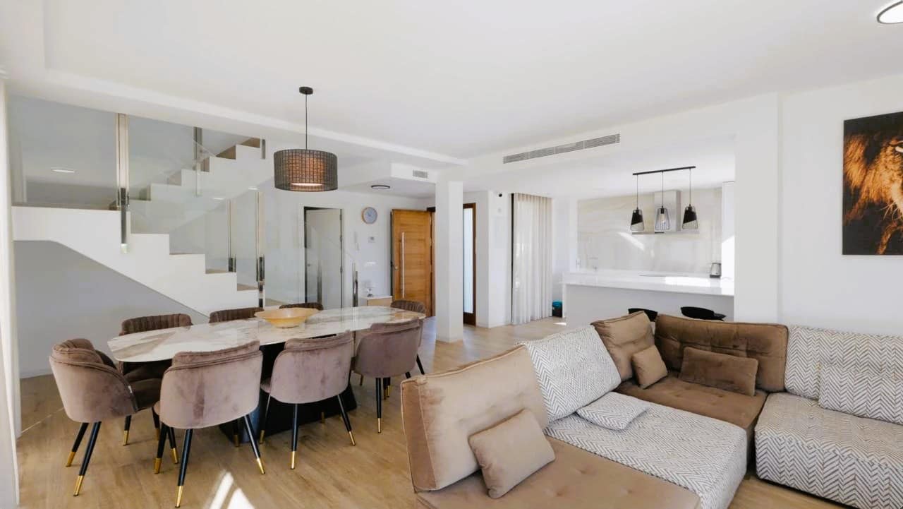 house wiith swimming pool for sale in Polop-Benidorm (11)