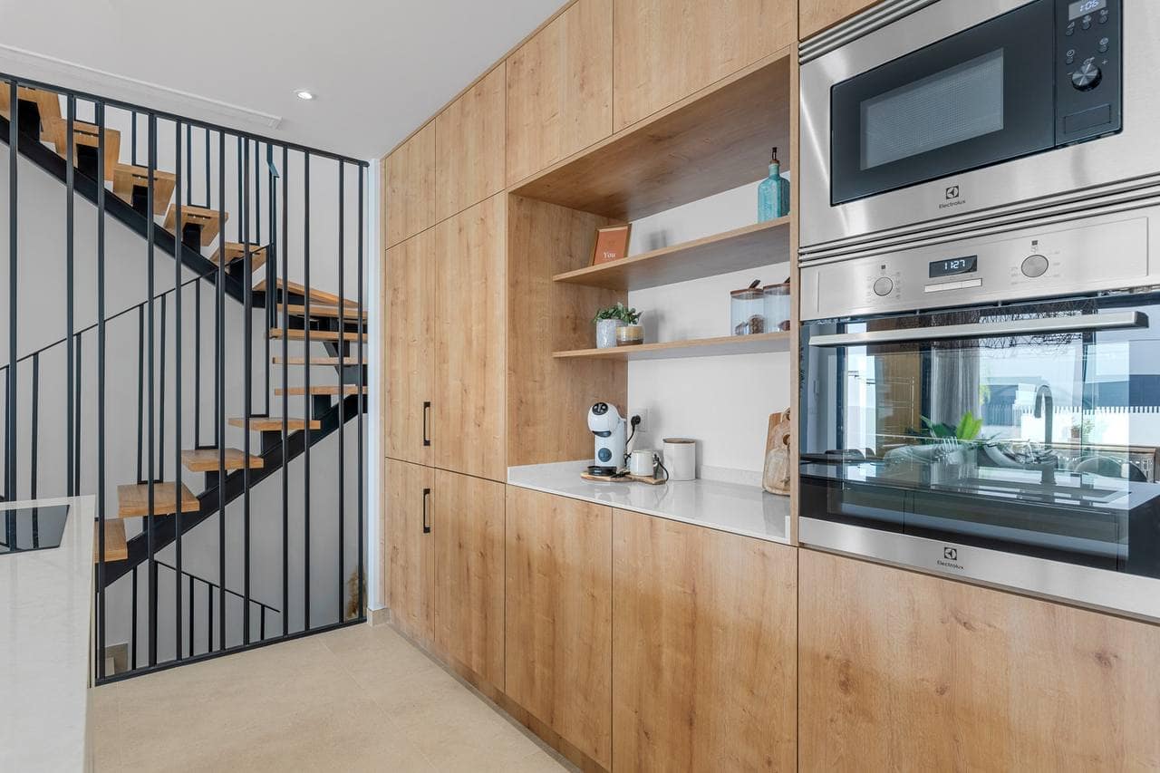 Nowoczesne domy szeregowe na sprzedaż w Dolores Alicante-07