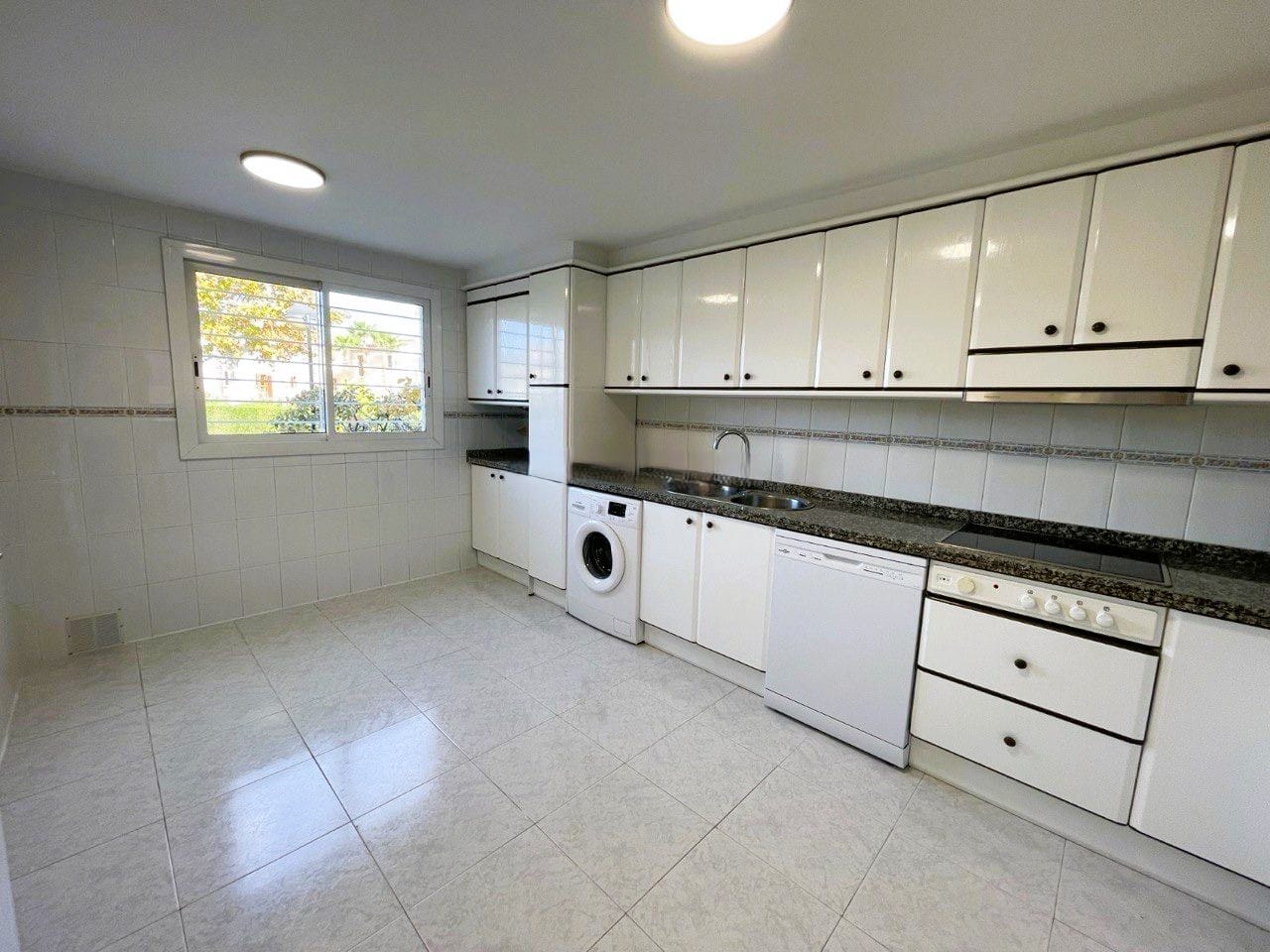 Impresionante adosado en venta en Albir (12)