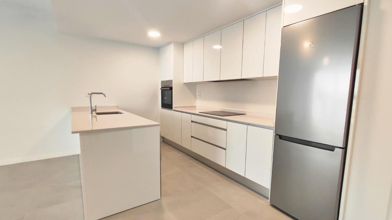 Роскошный-таунхаус-с-садом-в-продажу-в-Финестрате-04