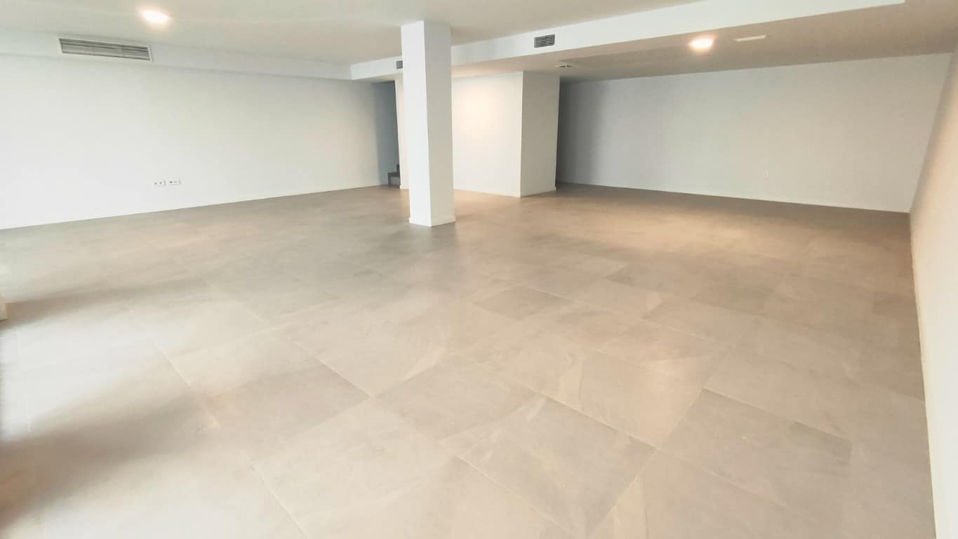 Роскошный-таунхаус-с-садом-в-продажу-в-Финестрате-08