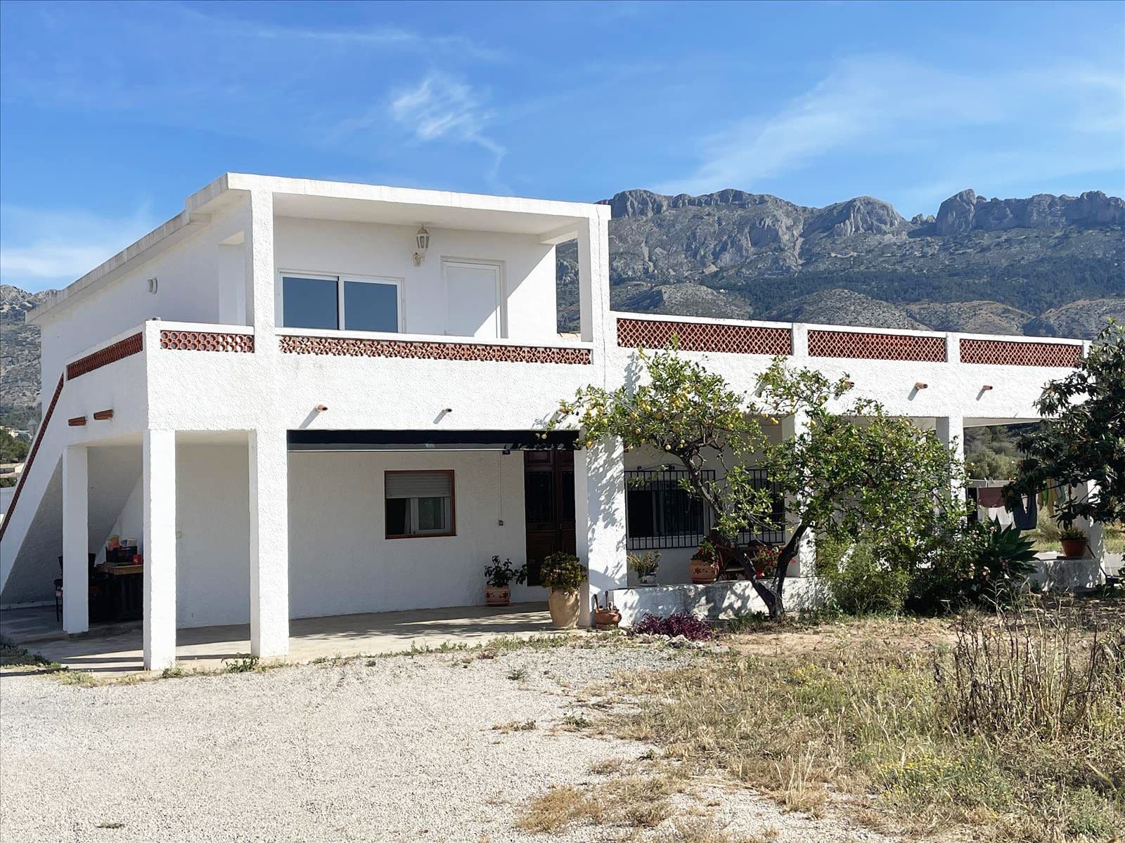 Brokla Realty (1) Landhuis te Koop in Alicante