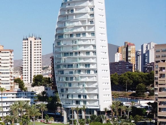 New Build Apartment in Benidorm Seafront