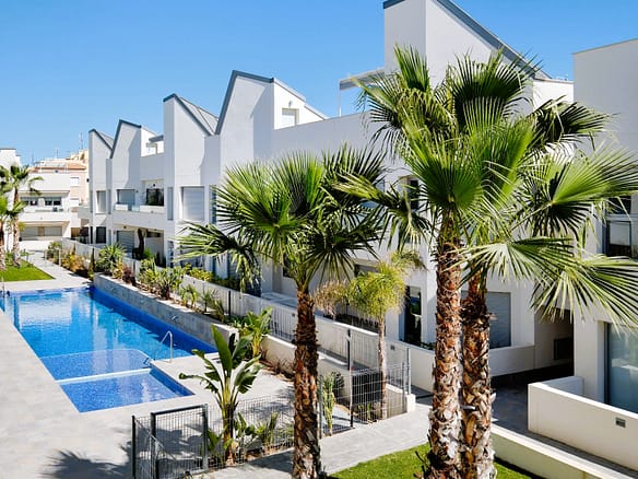 Apartment for Sale in Torrevieja Los Náufragos