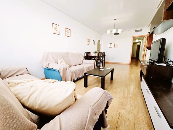 Apartamento en Venta en Torrevieja con Piscina