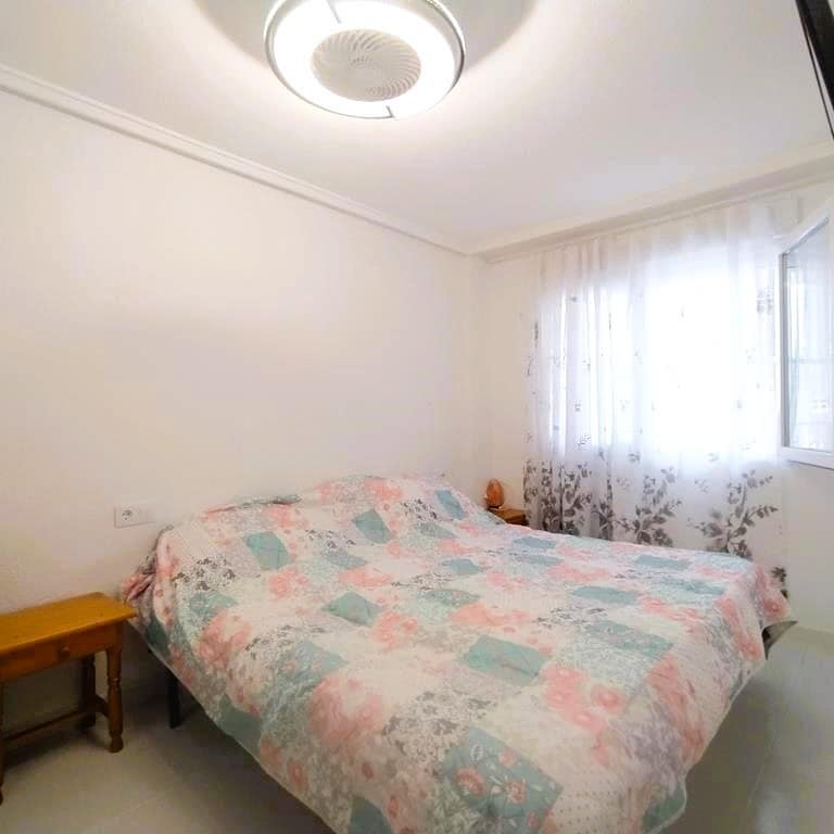 apartamento en venta en Torrevieja, Alicante, Costa Blanca-01