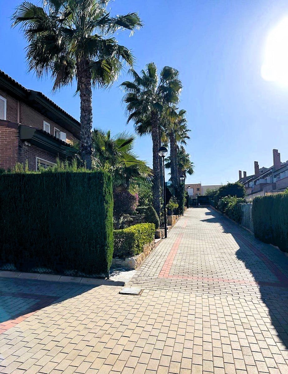 Impresionante adosado en venta en Albir (3)